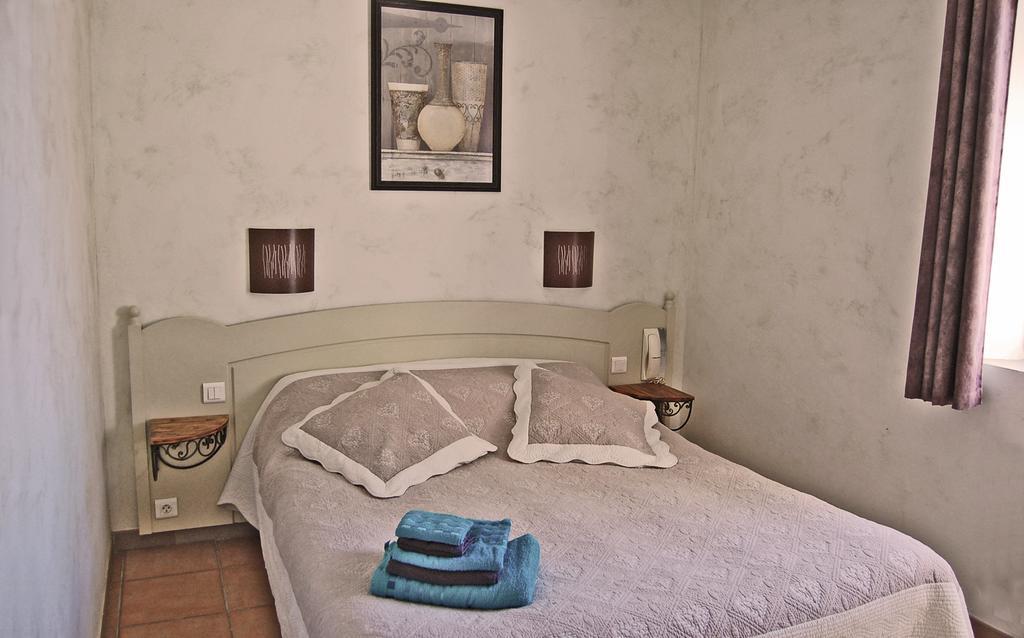 Cypres Du Paradis A Gordes Bagian luar foto